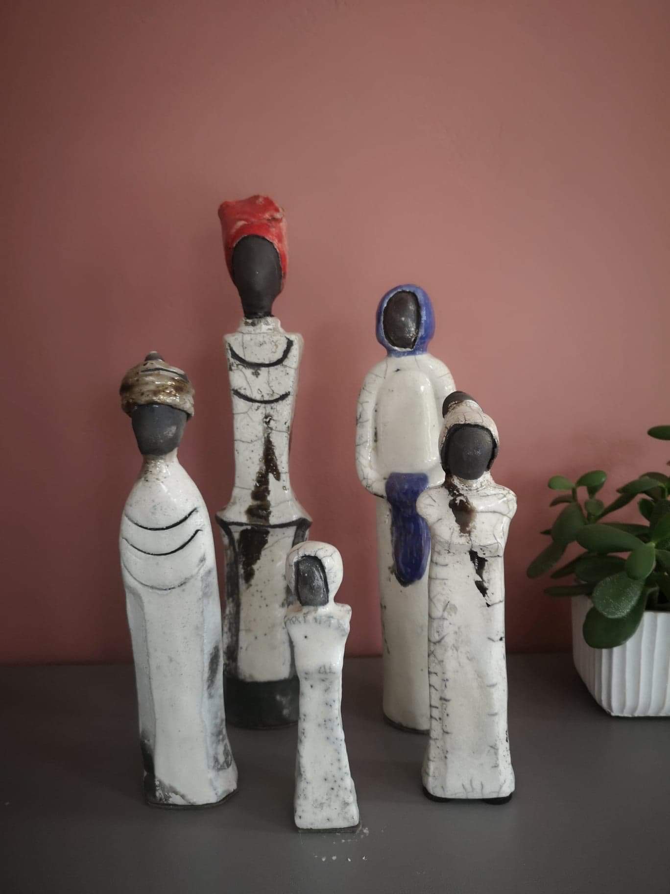 Pottery item